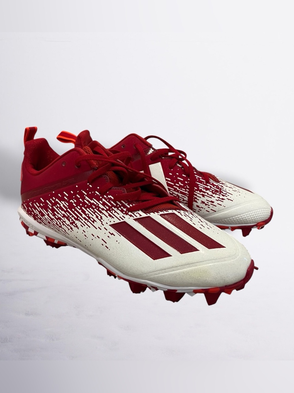 🔴ADIDAS: Men’s 10, football bounce red & white patterned cleats, barely worn🔴